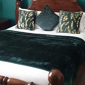 The Shakespeare Deluxe And Caribbean Restaurant 3* Halifax